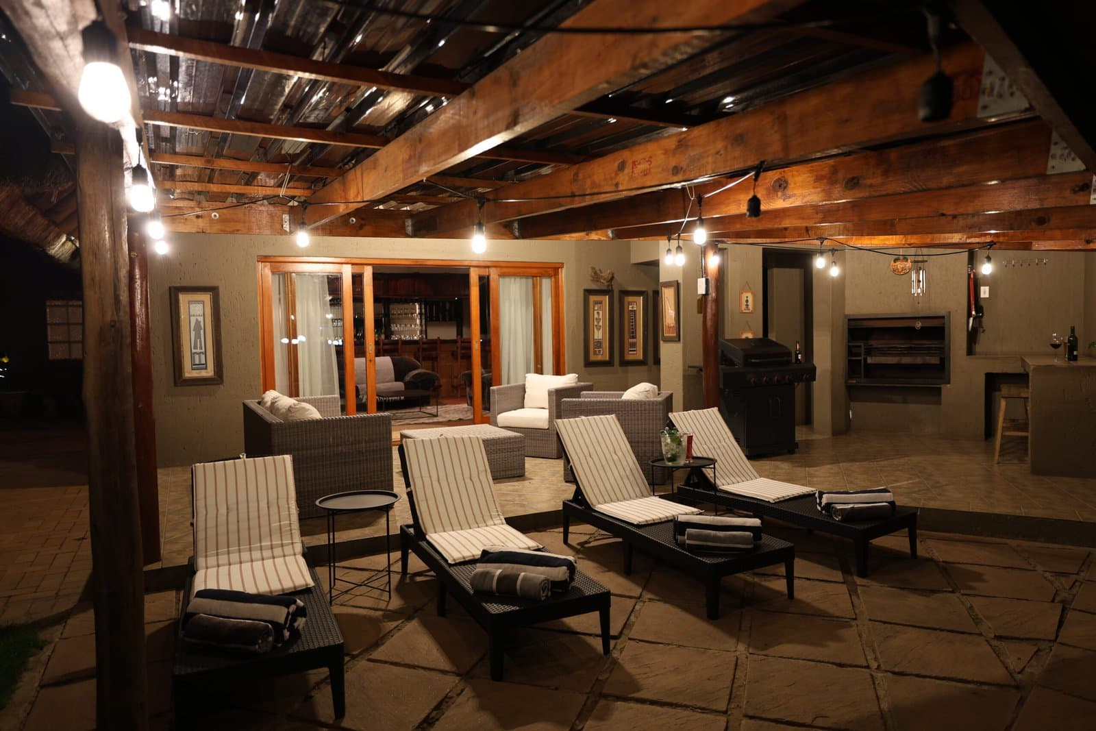 The Villa outdoor living and pool deck